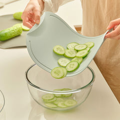 Scratch-Resistant Cutting Board