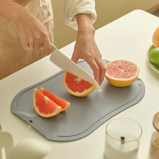 Scratch-Resistant Cutting Board