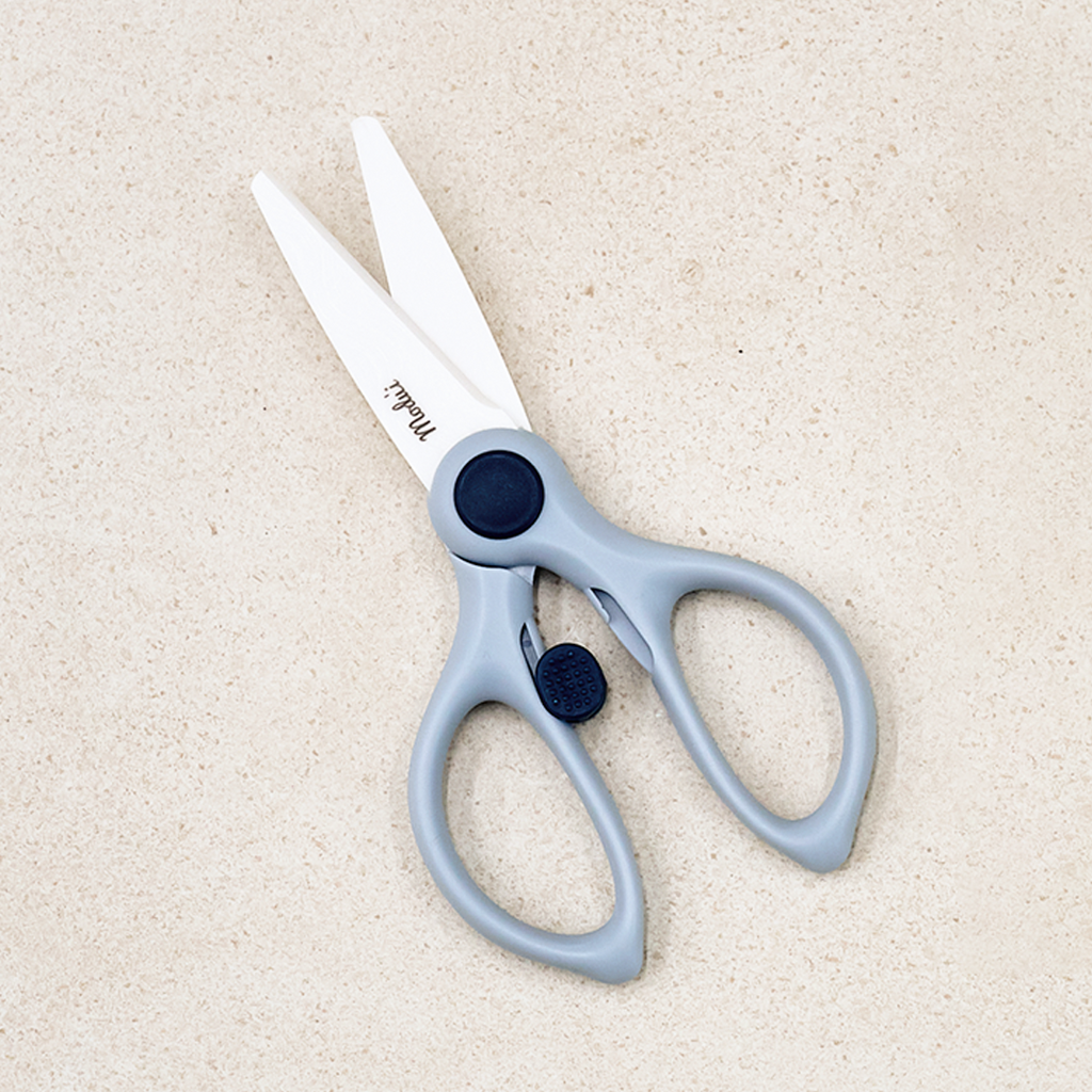 MODU'I - Ceramic Scissors | ToppingsKids | No.1 suction tableware